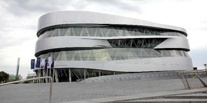 Außenansicht des Mercedes-Benz Museum